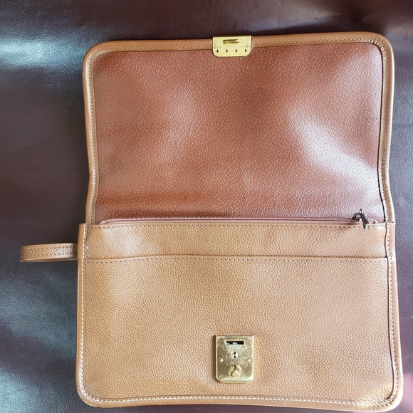 Vintage Longchamp Leather Envelope Clutch - Picture 4 of 17